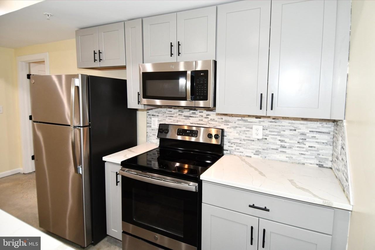 1040 Bladensburg Rd Ne #0B - Photo 5 of 21