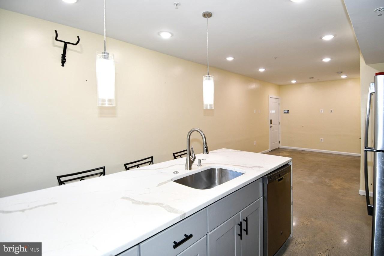 1040 Bladensburg Rd Ne #0B - Photo 6 of 21