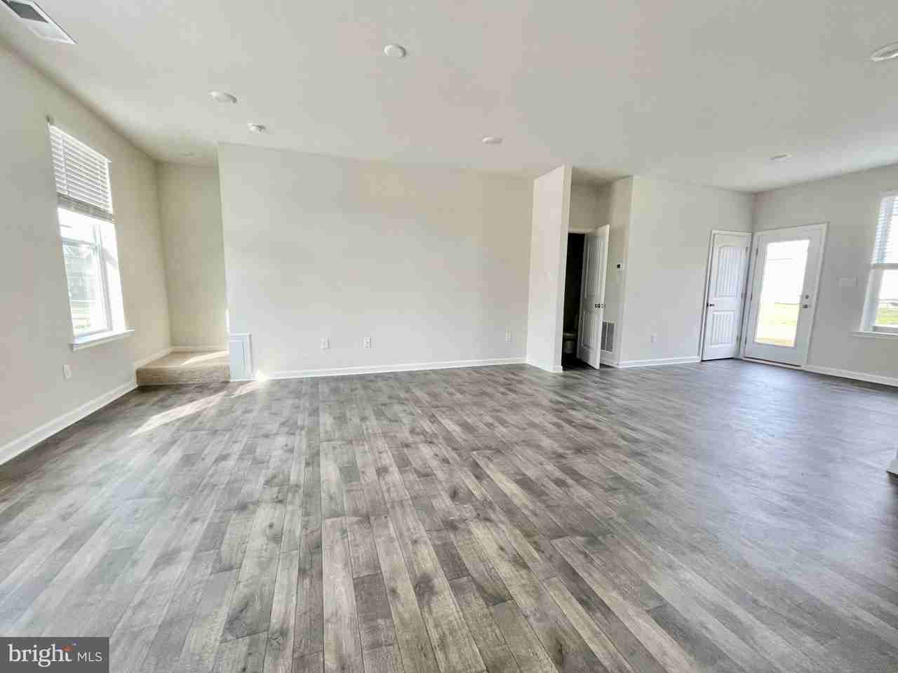 87 Filbert Dr - Photo 3 of 15