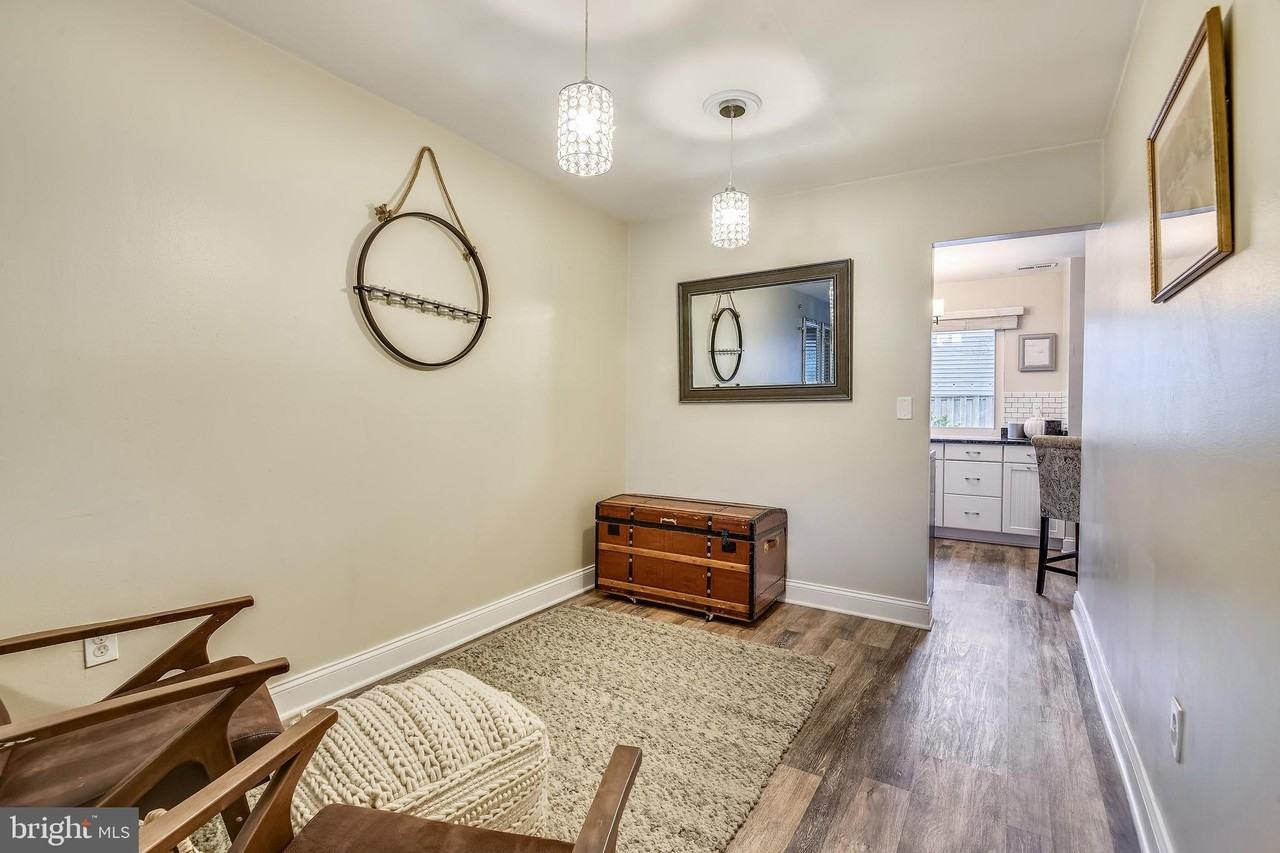 1059 Cedar Ridge Ct - Photo 7 of 30