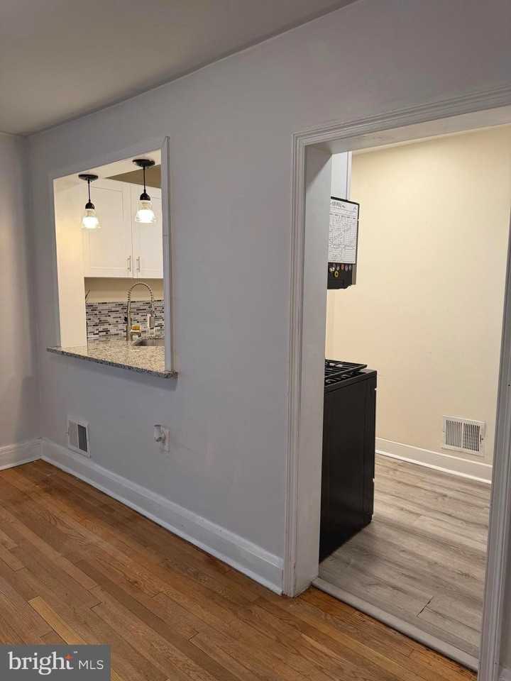 202 W Edgevale Rd #A - Photo 4 of 16