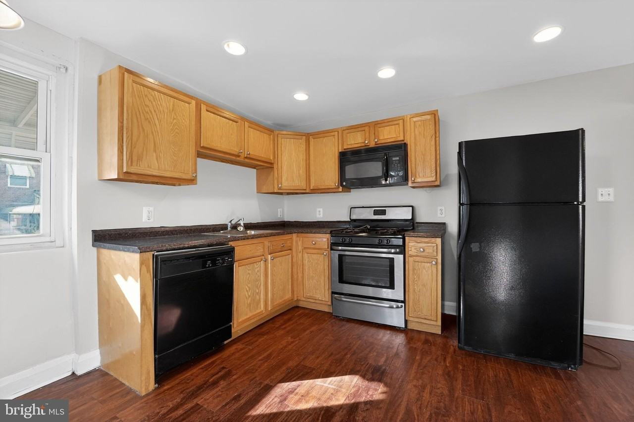 3544 4th St - Photo 3 of 15