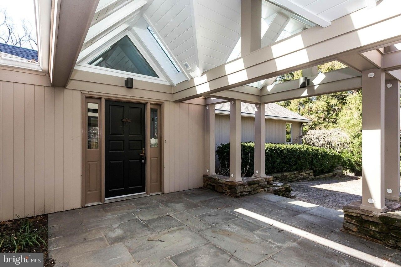 1103 Rolandvue Rd - Photo 2 of 30