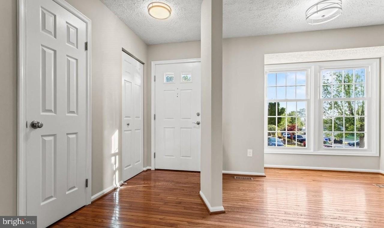 6359 New Haven Ct - Photo 2 of 38