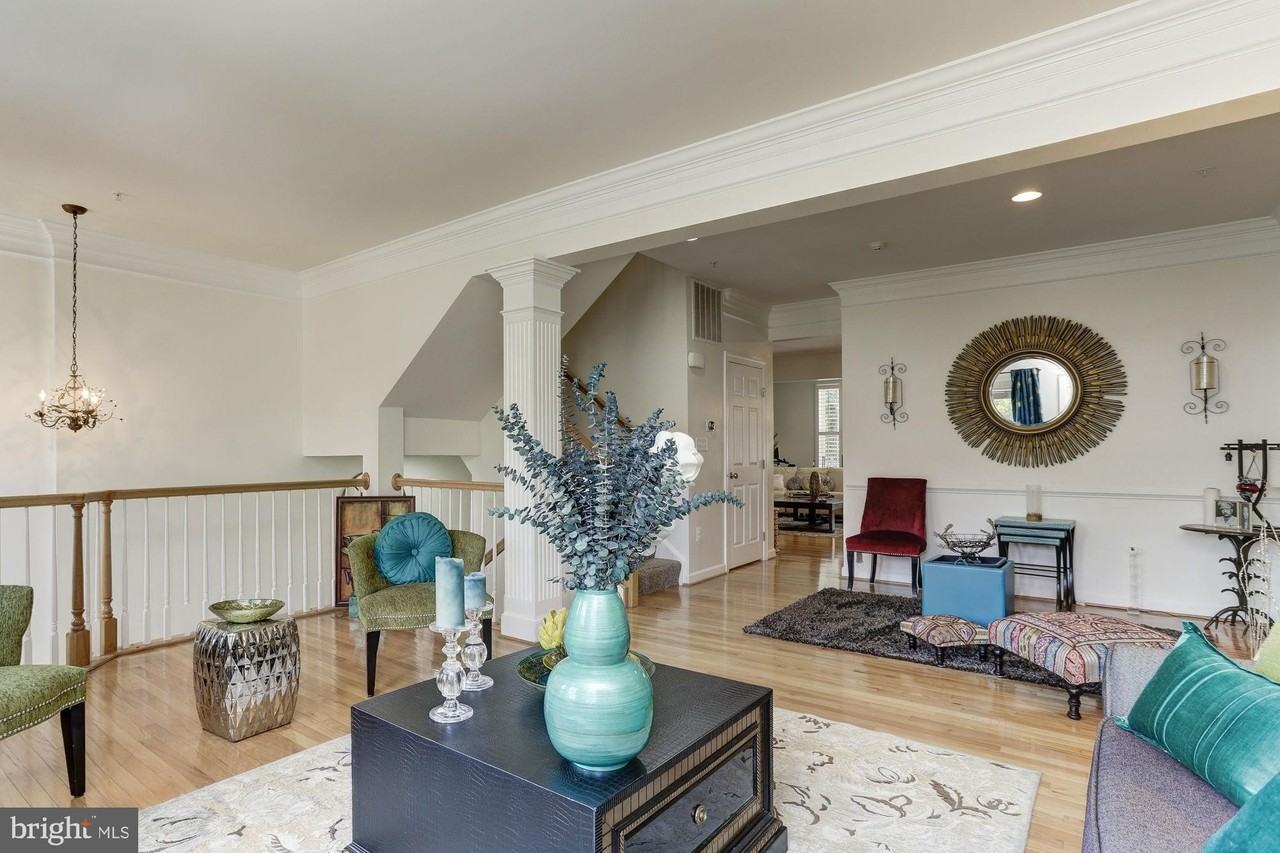 1715 Chiswick Ct - Photo 4 of 32