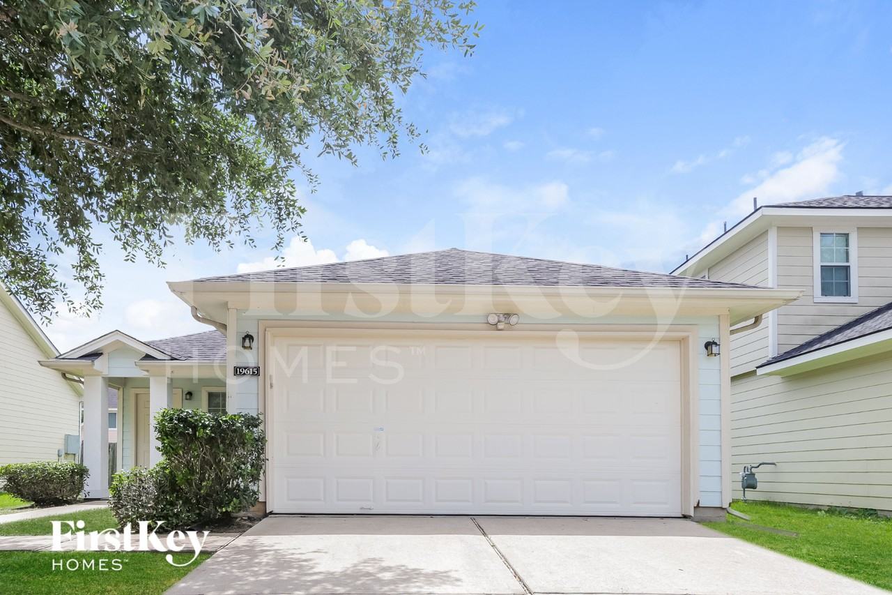 19615 Plantation Tree Ct