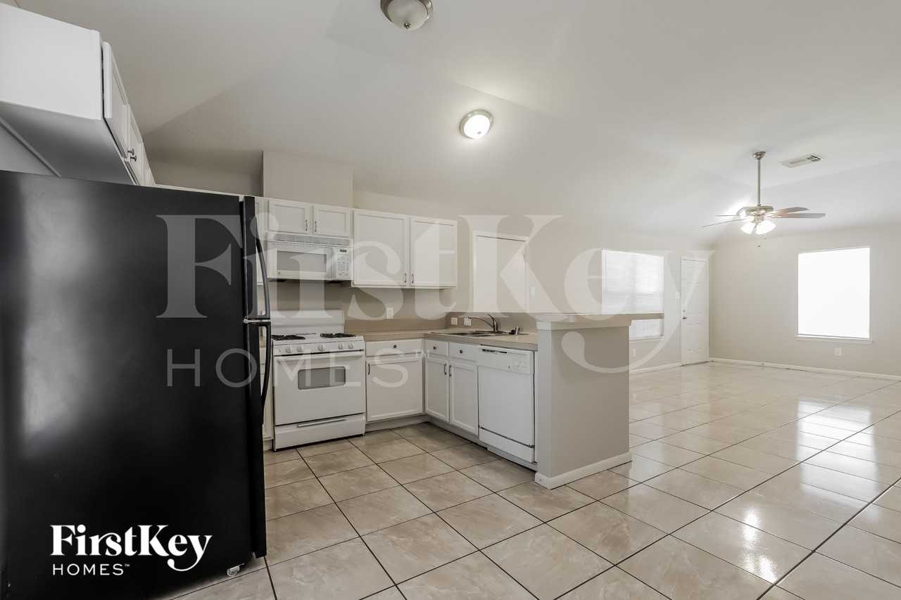 19615 Plantation Tree Ct - Photo 7 of 16