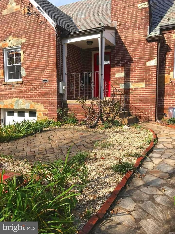 4715 Morgan Dr - Photo 3 of 27