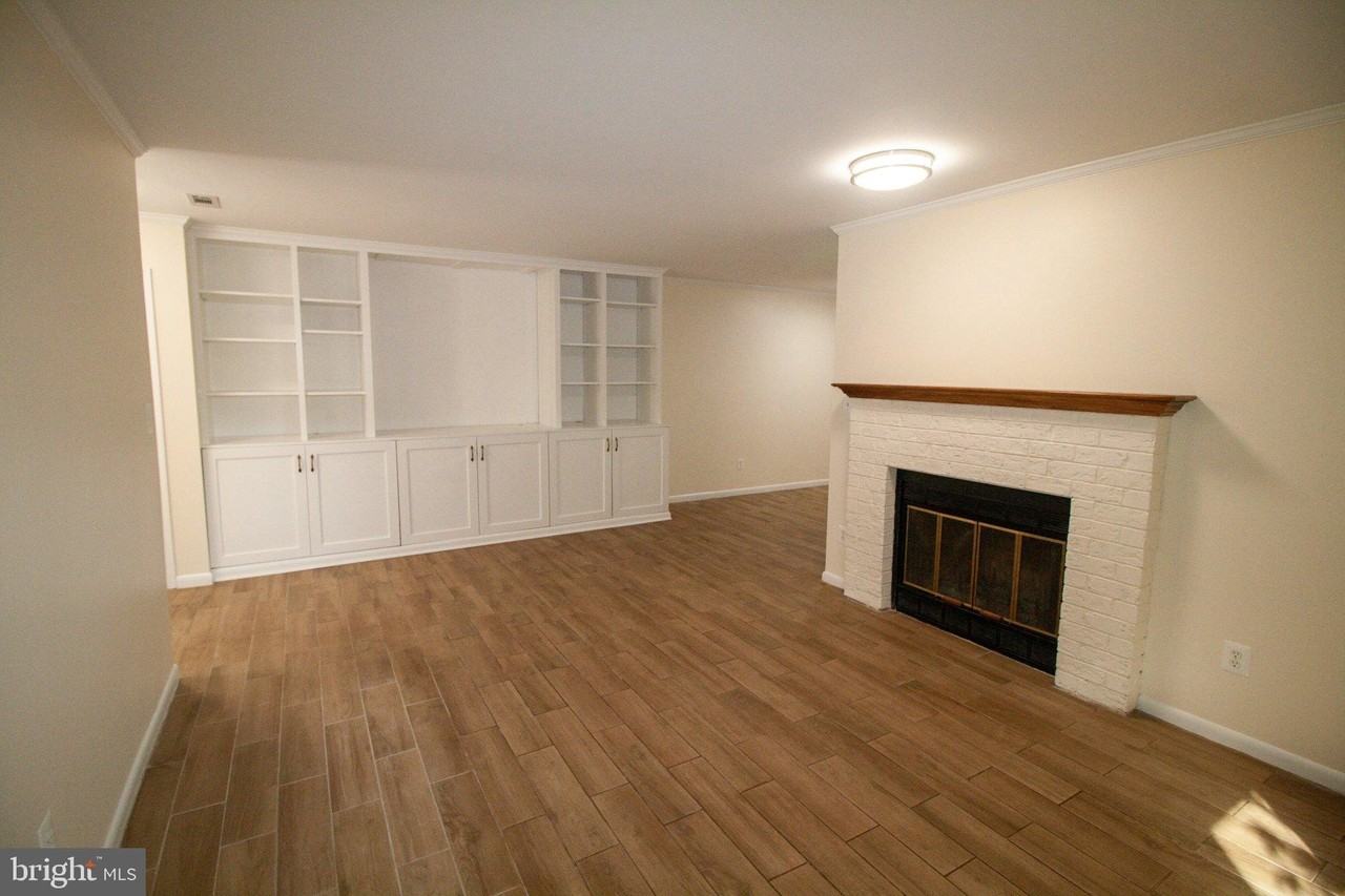 11325 Halethorpe Ter #207 - Photo 4 of 27
