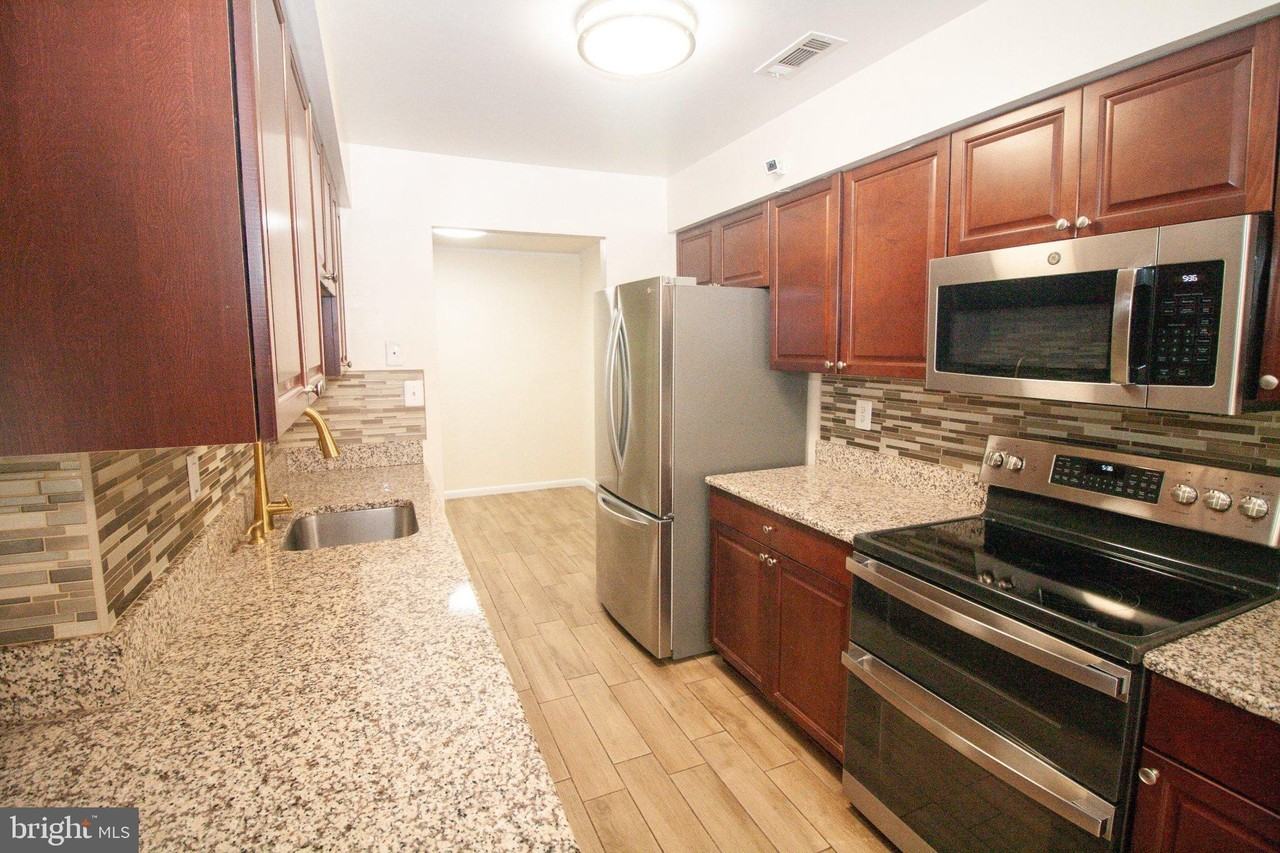 11325 Halethorpe Ter #207 - Photo 7 of 27