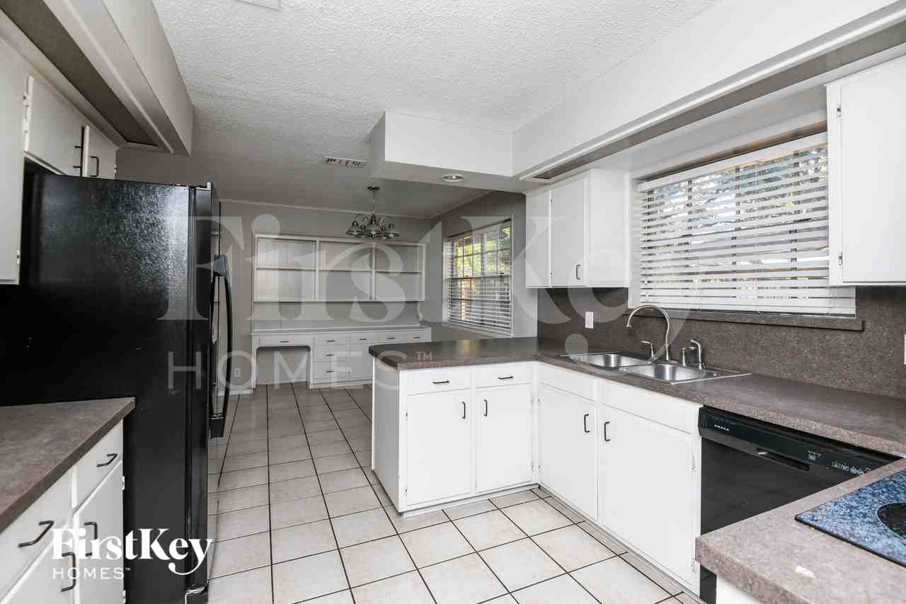 1808 W Cedar Elm Dr - Photo 5 of 16