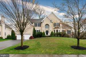 featured image of 16 Foxcroft Way