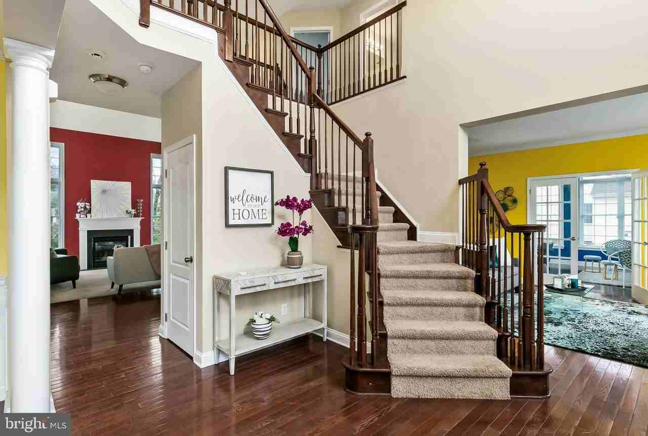16 Foxcroft Way - Photo 3 of 36