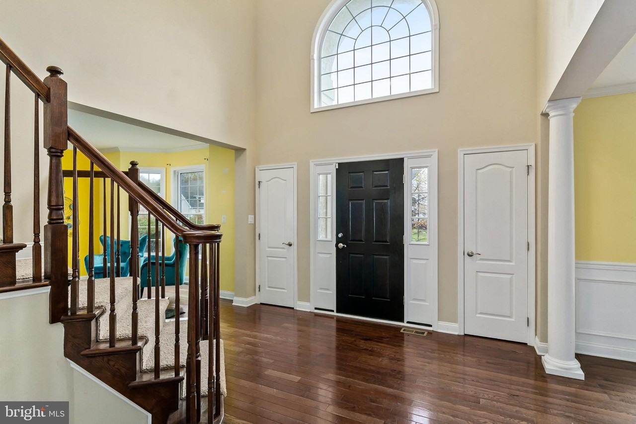 16 Foxcroft Way - Photo 4 of 36