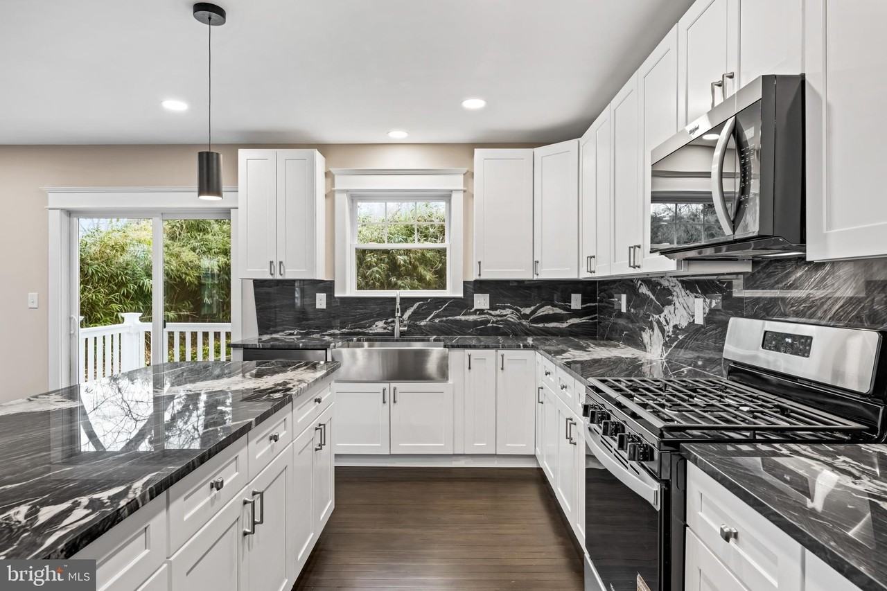 19 Conwell Ave - Photo 5 of 32