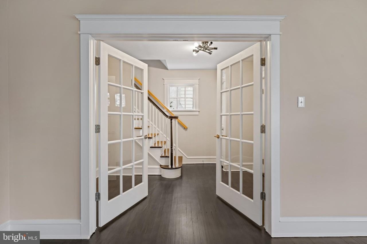 19 Conwell Ave - Photo 7 of 32