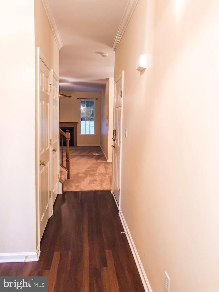16 Normandy Dr - Photo 3 of 23