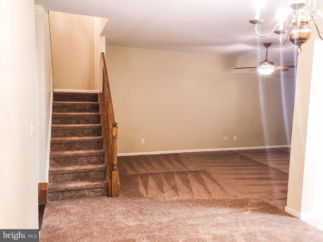 16 Normandy Dr - Photo 4 of 23