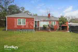 featured image of 1648 Columbia Dr