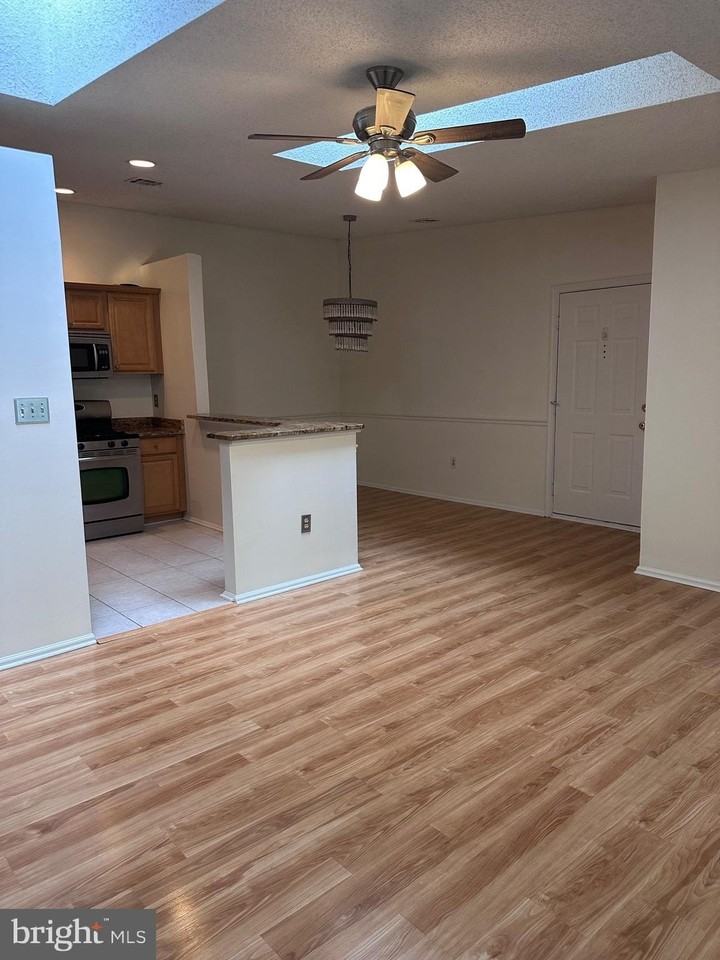 65 Cheverny Ct - Photo 6 of 17
