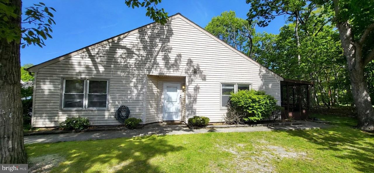 20 Pin Oak Ln - Photo 2 of 12