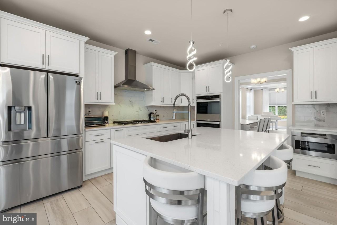 13 Pettits Bridge Rd - Photo 6 of 50