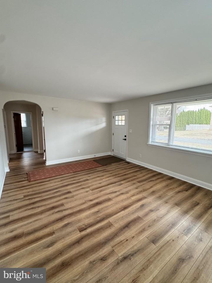 36 Gravel Hill Rd - Photo 5 of 18