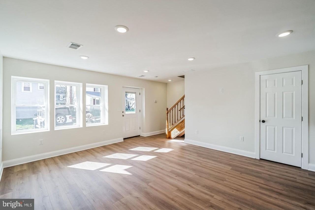 27 E Butler Ave #B - Photo 4 of 25