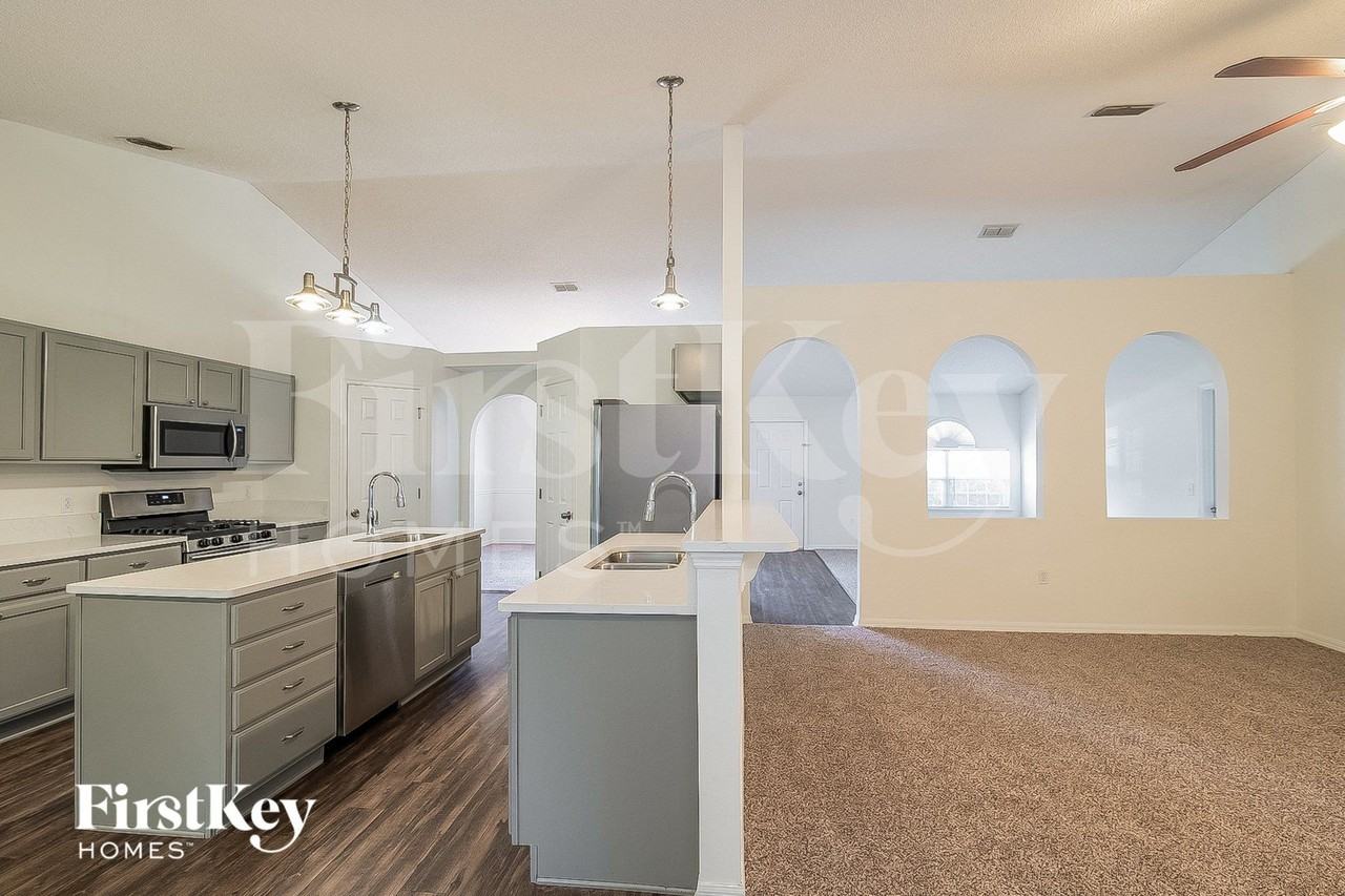 12411 Glenn Hollow Dr - Photo 5 of 15