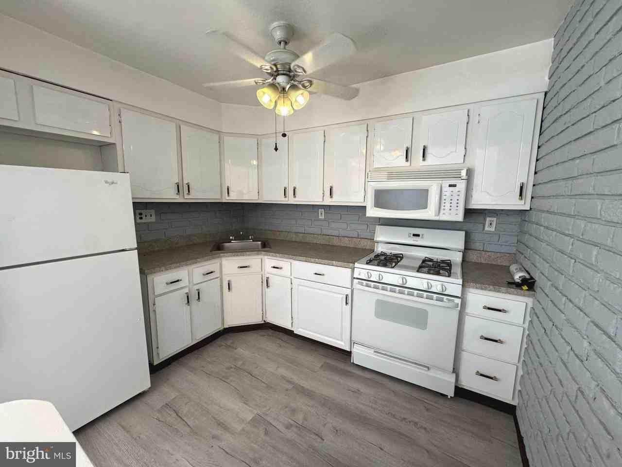 12044 Abby Rd #1FL - Photo 5 of 10