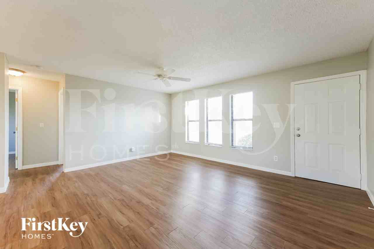 1201 Hancock Bridge Pkwy - Photo 5 of 16