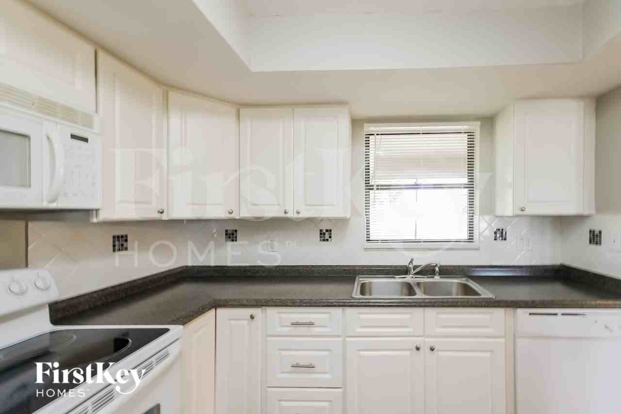 1201 Hancock Bridge Pkwy - Photo 6 of 16