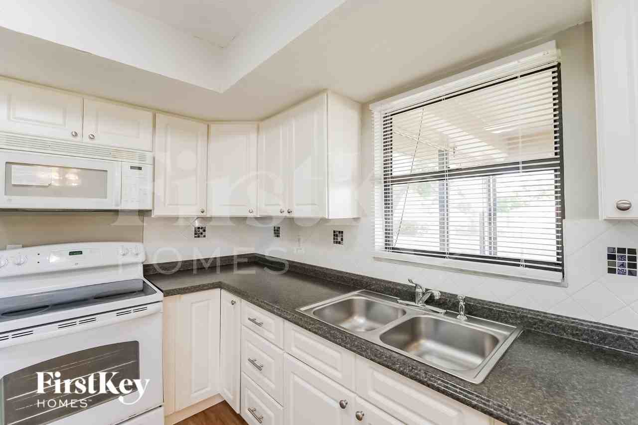 1201 Hancock Bridge Pkwy - Photo 7 of 16