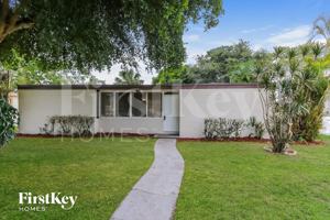 featured image of 11823 Dahlia Dr