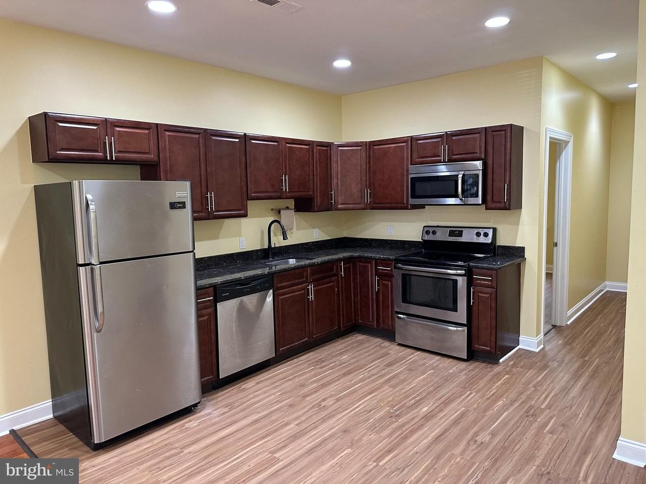 3808 Spring Garden St - Photo 2 of 17