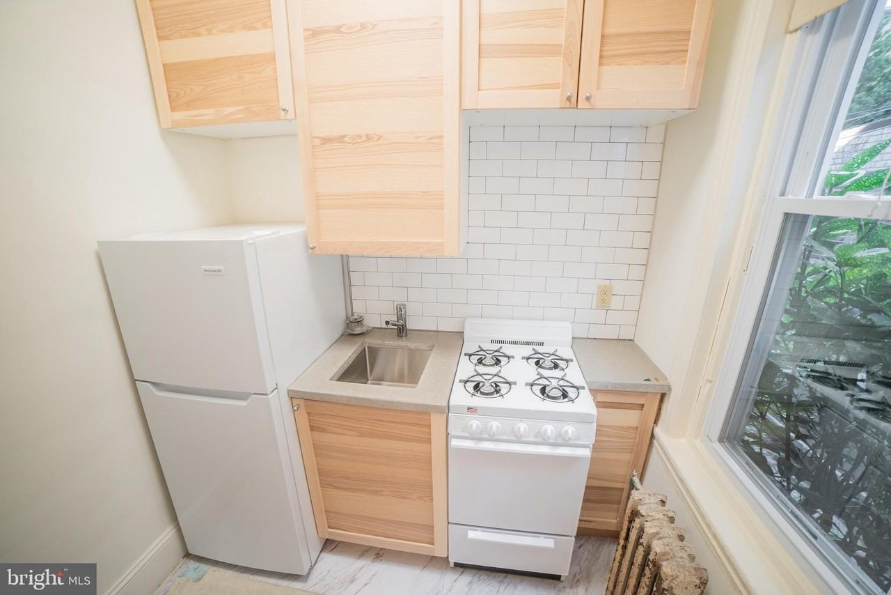 2314 Spruce St #1R - Photo 6 of 16
