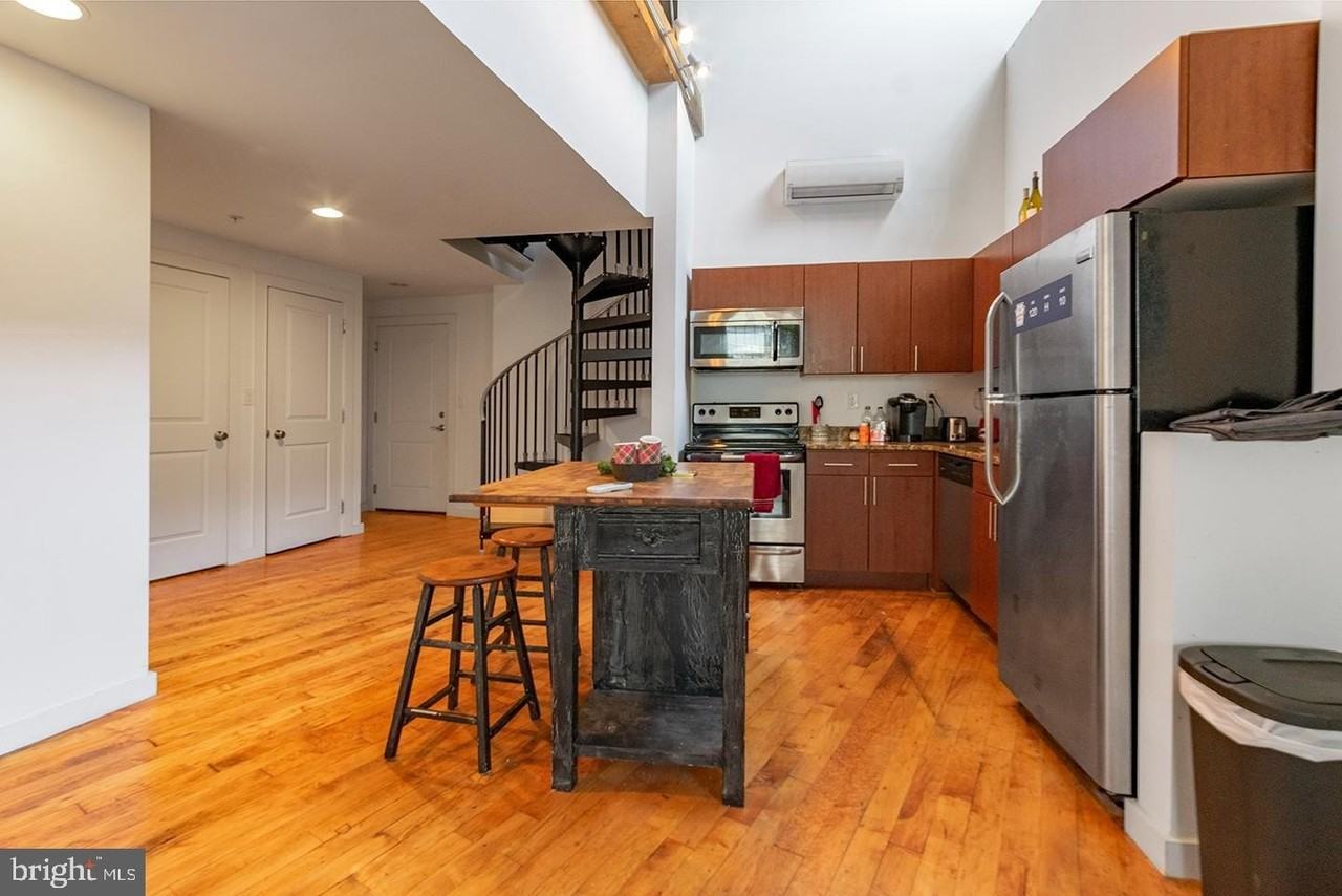 4 Leverington Ave #306 - Photo 2 of 9