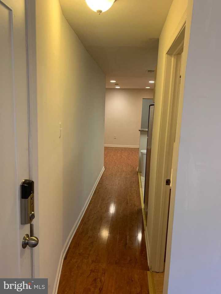 2217 N Sydenham St #B - Photo 2 of 8