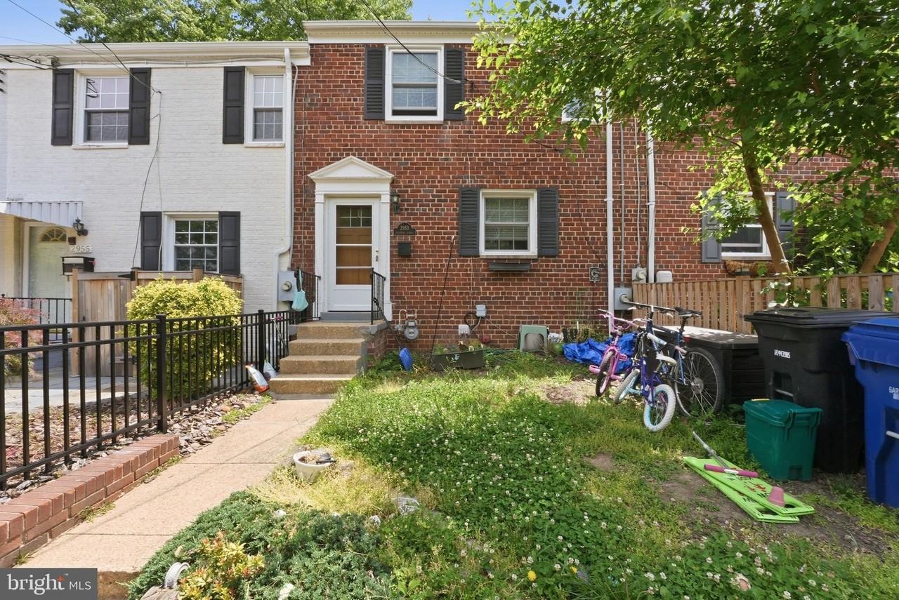 2953 Sycamore St - Photo 3 of 17