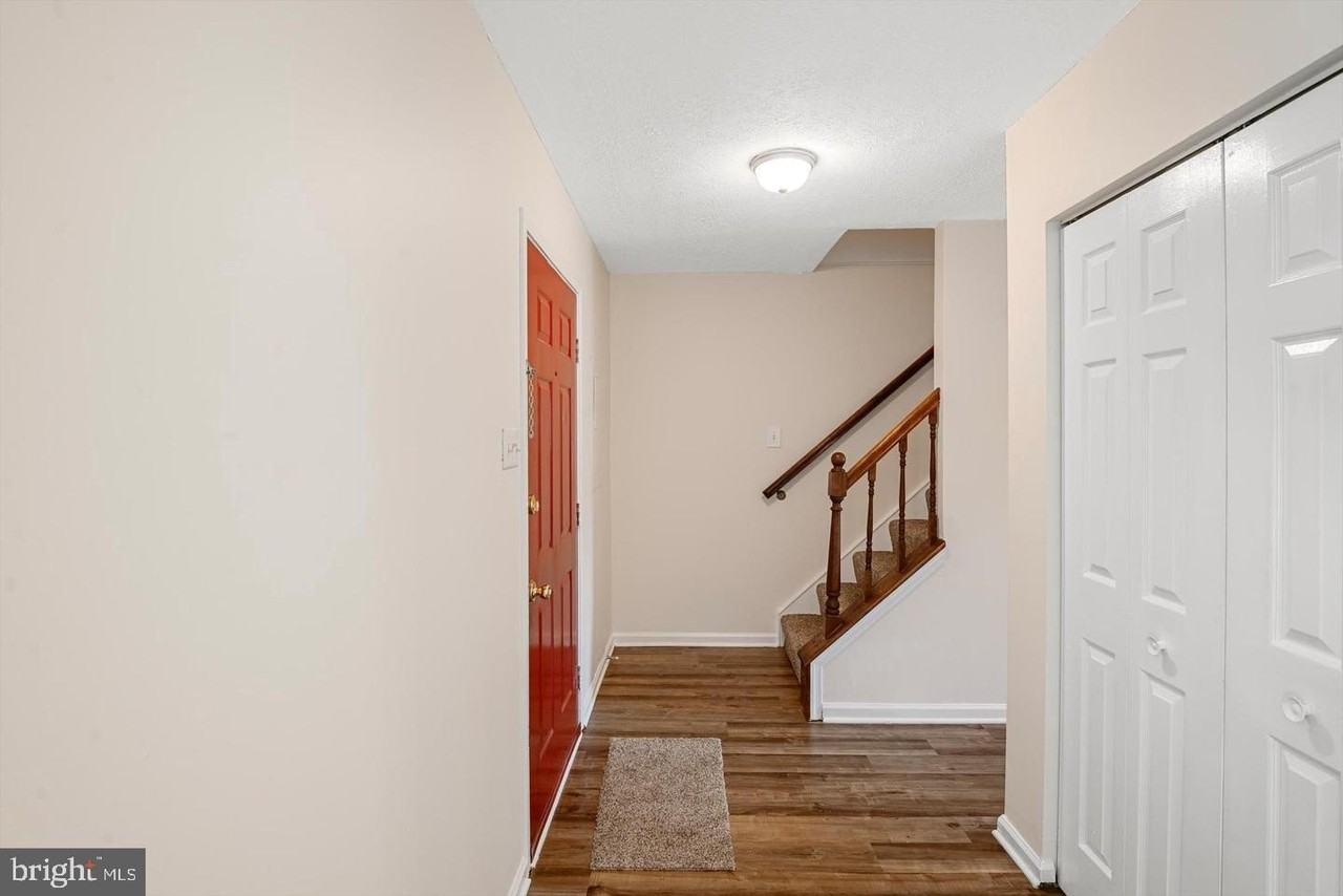 206 Emily Ln - Photo 3 of 14