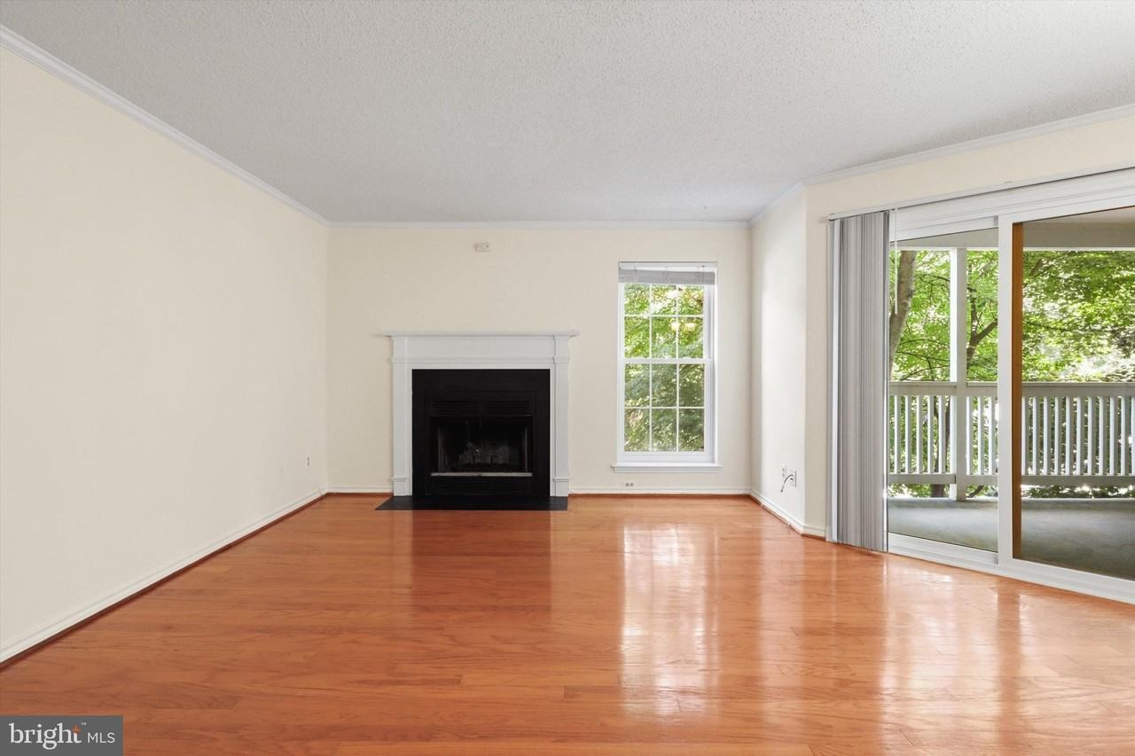 1527 Lincoln Way #201B - Photo 5 of 32