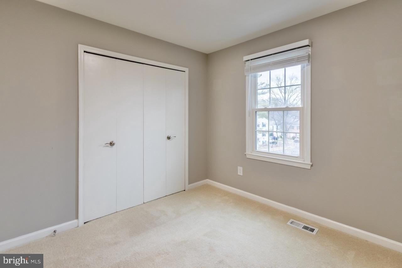 5460 Lighthouse Ln - Photo 5 of 7