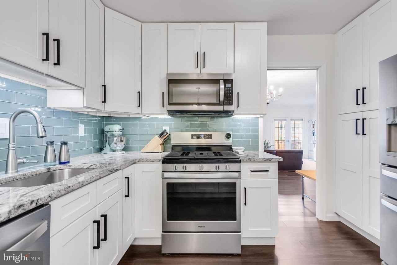 4825 Carriagepark Rd - Photo 6 of 38