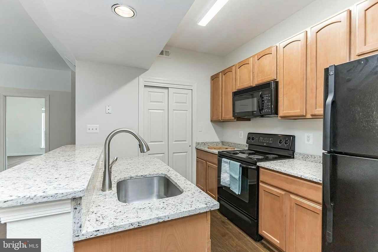 12150 Penderview Ter #1328 - Photo 3 of 40