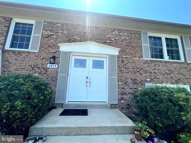 5915 Parkridge Ln - Photo 3 of 39