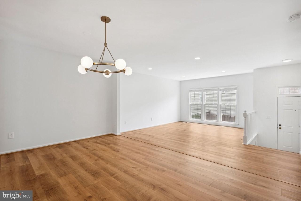 4138 Meadow Field Ct - Photo 4 of 21