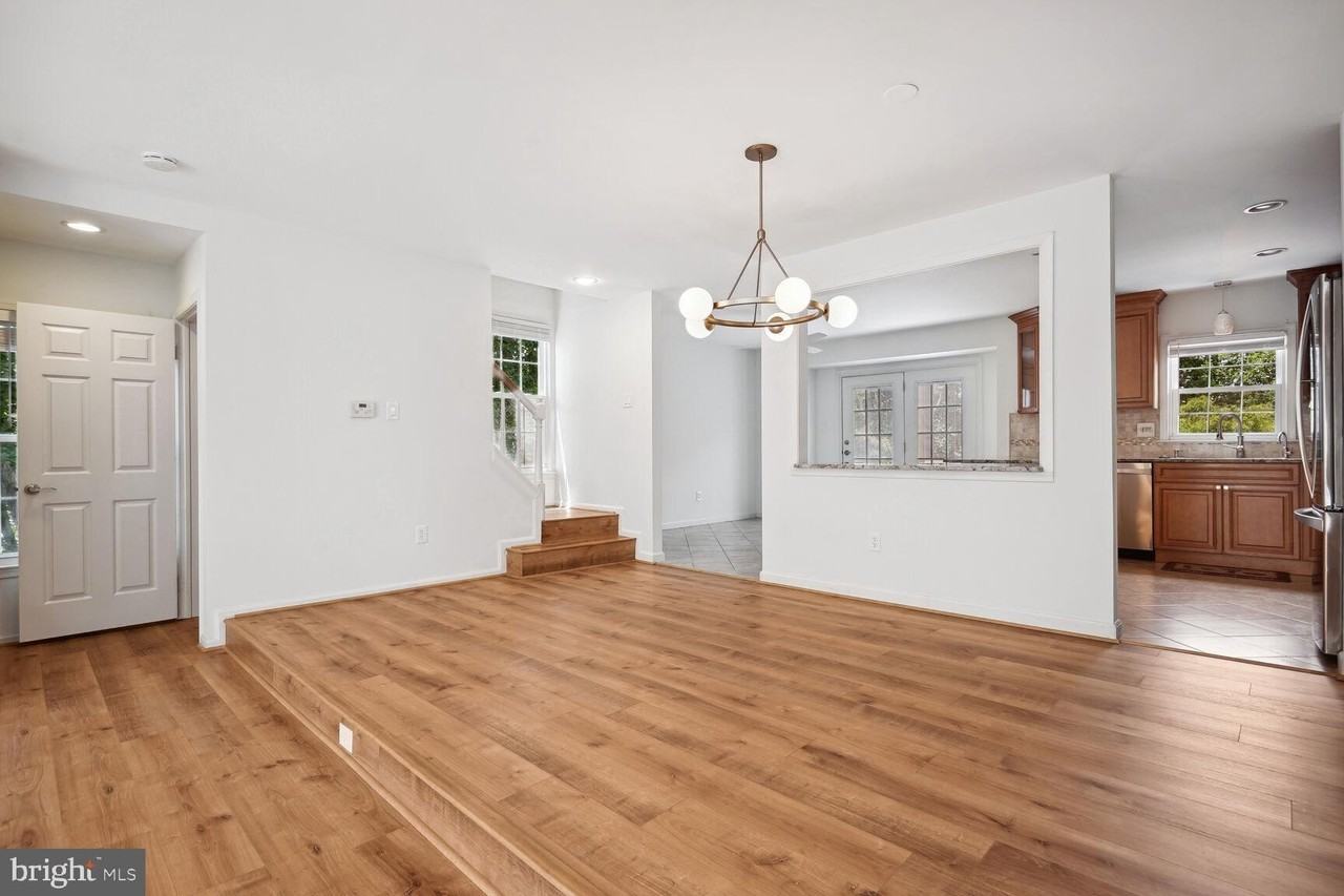 4138 Meadow Field Ct - Photo 5 of 21