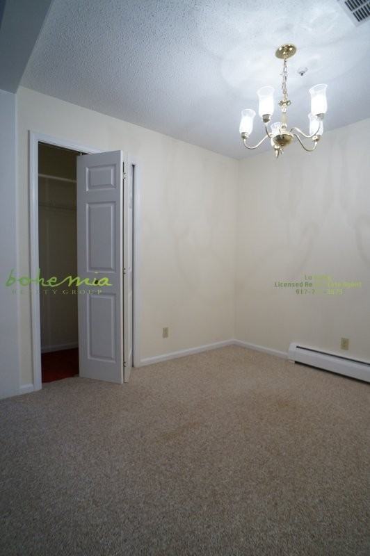 1217 Woodycrest Ave #1 - Photo 3 of 9