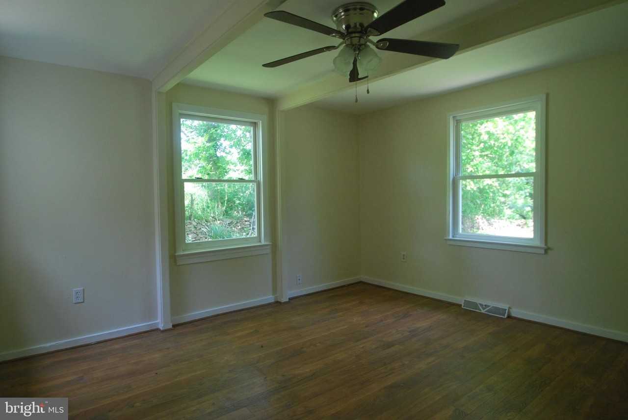 23131 Oakham Farm Ln - Photo 5 of 26