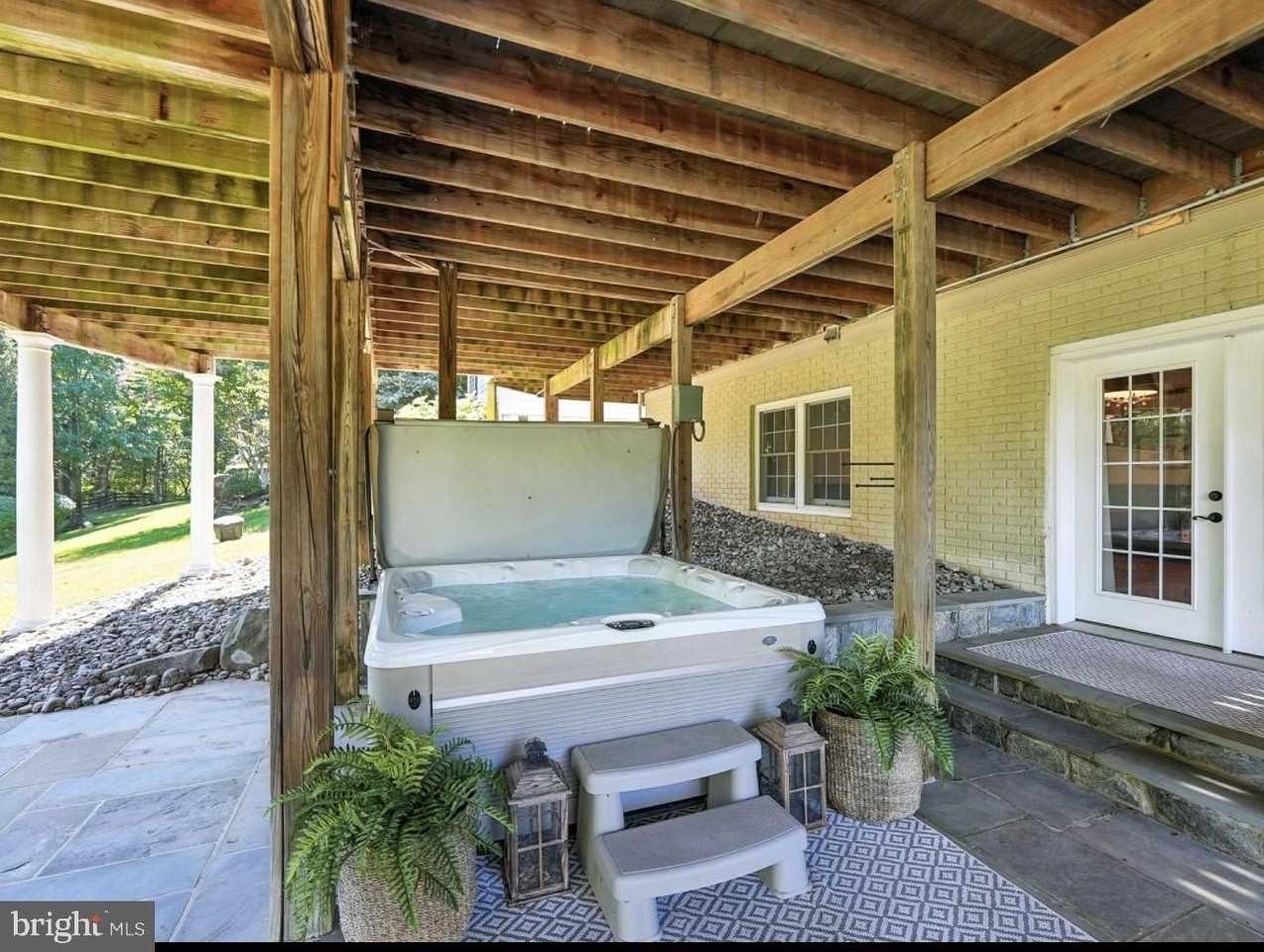40488 Windcroft Ln - Photo 4 of 50